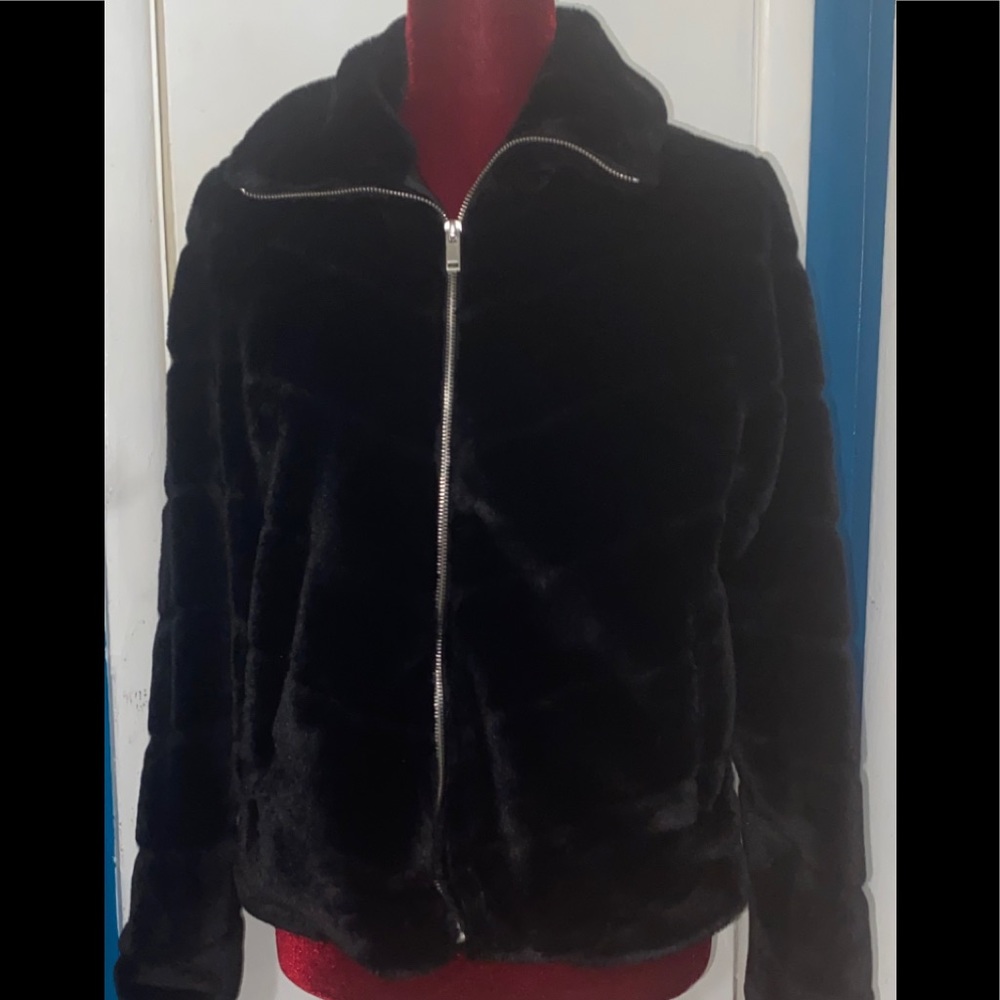 Faux fur  lined plush Black waist length w zipper